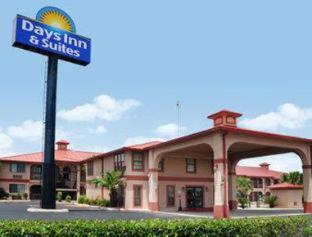 Days Inn & Suites By Wyndham Braunig Lake Elmendorf Quarto foto